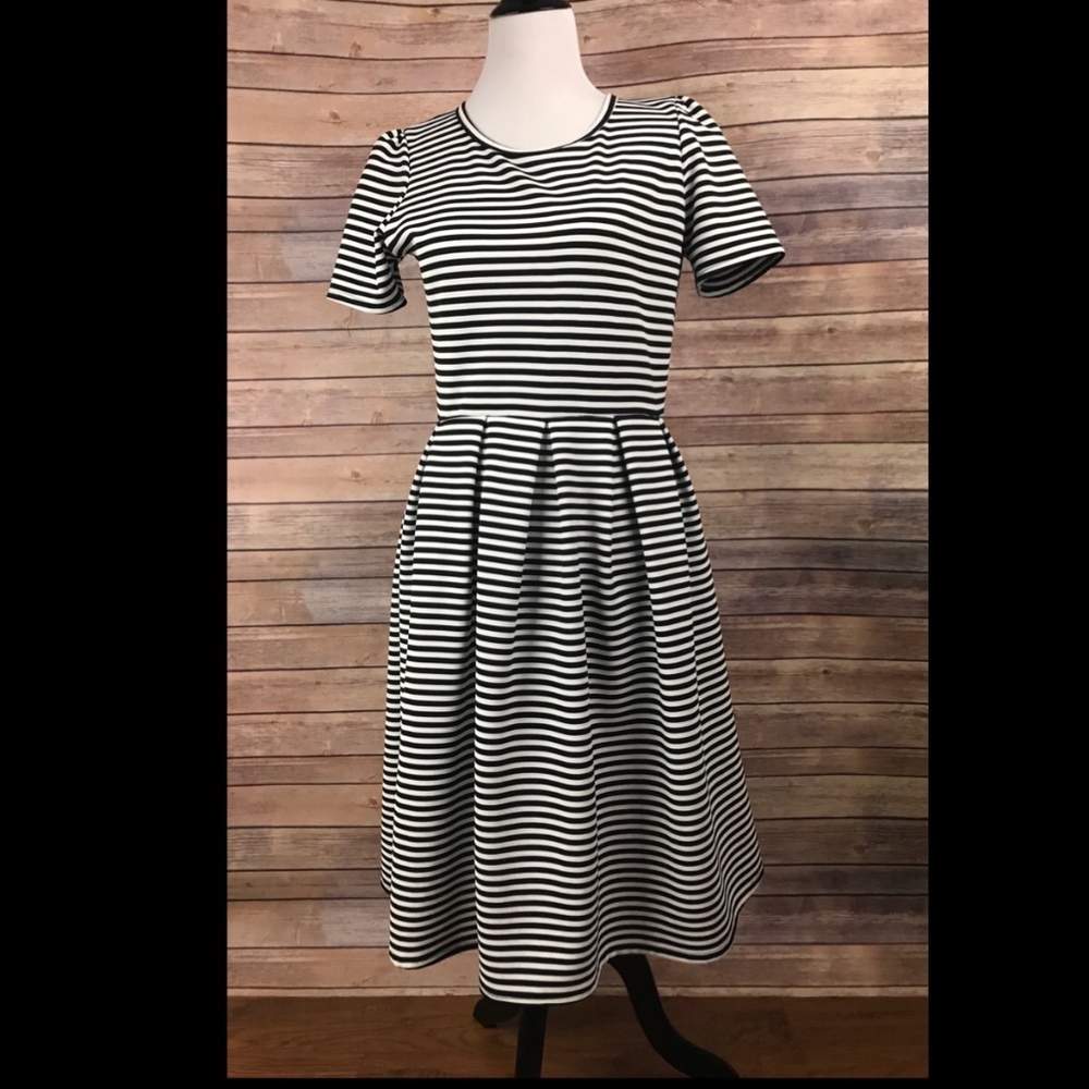 Black and White Stripe LuLaRoe Amelia